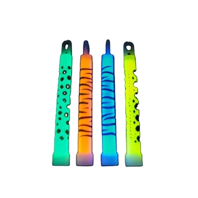 6 à 8 heures de temps de brillance 15*150 mm bâtonnet de brillance chimique en couleurs variées pour Halloween